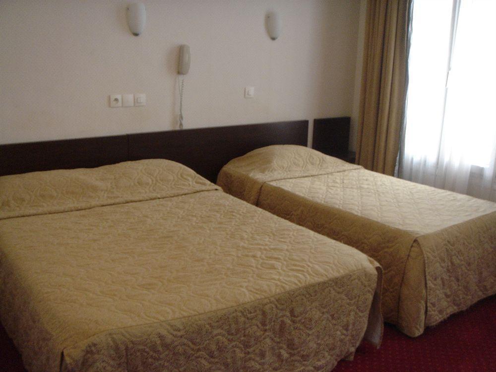 Hotel Des 3 Nations Παρίσι Εξωτερικό φωτογραφία