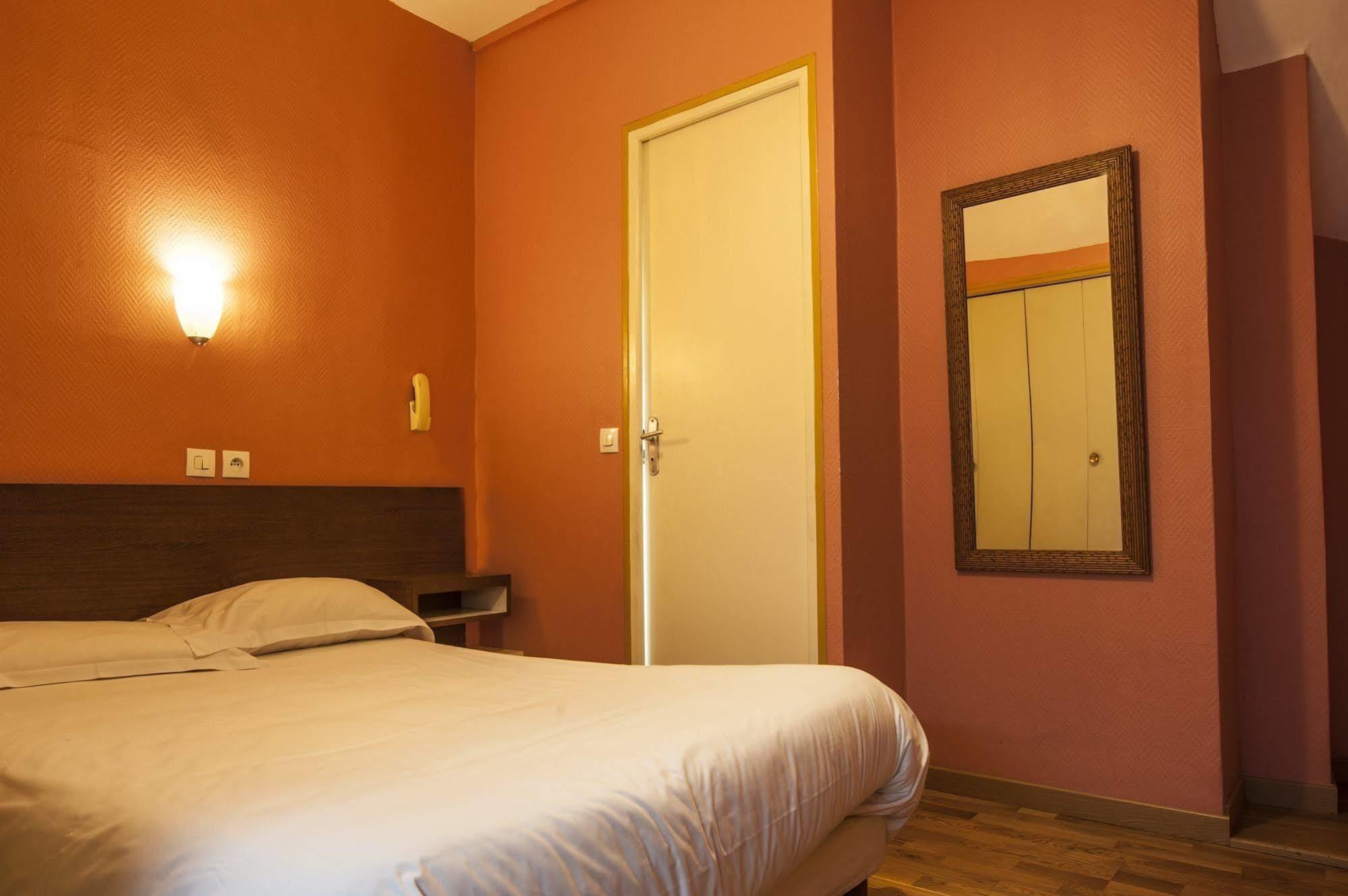 Hotel Des 3 Nations Παρίσι Εξωτερικό φωτογραφία